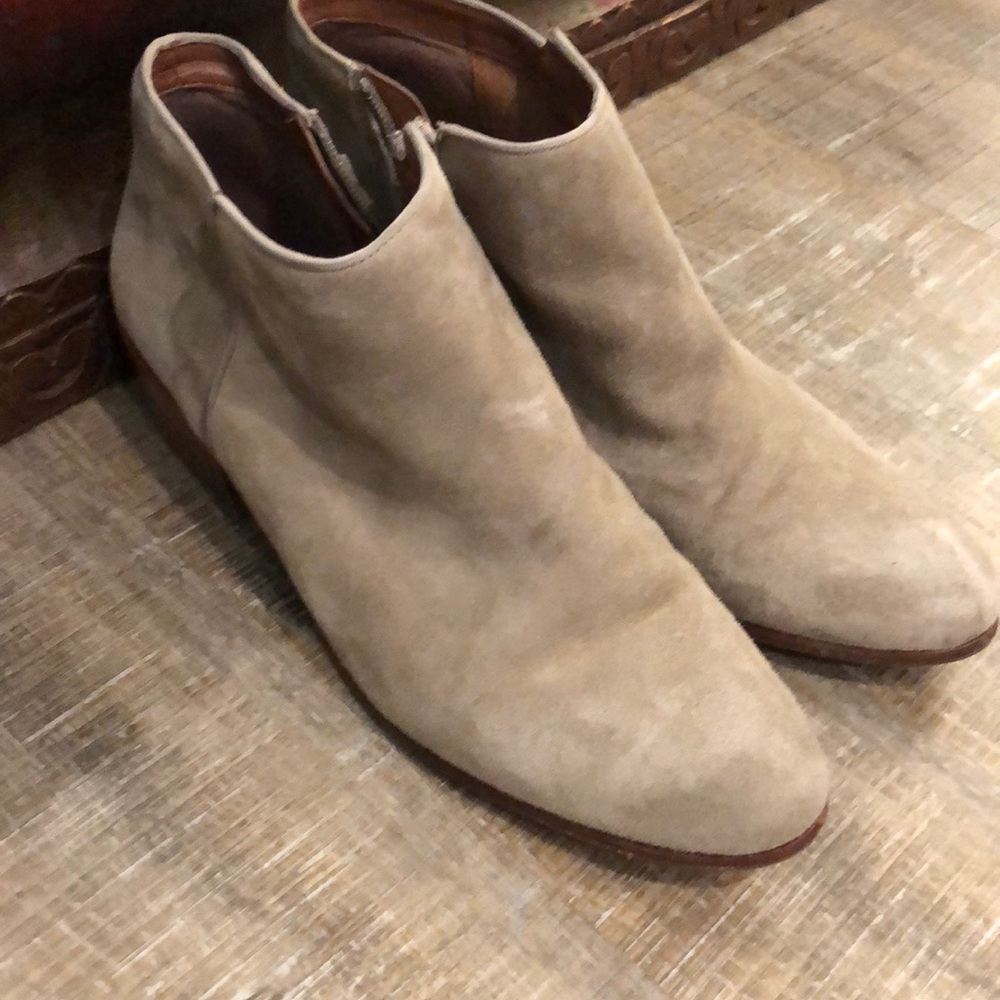 Gray neutral Suede ankle boots